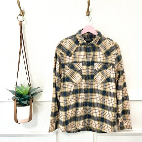 Pendleton Long Sleeve Shirt Tan Brown Navy Blue Red Plaid Cotton Flannel Size M - Picture 1 of 5